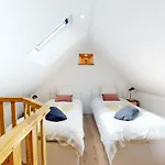 Cozy In Le Vendin With Wifi Апартаменты *