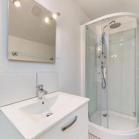 Cozy In Le Vendin Apartman