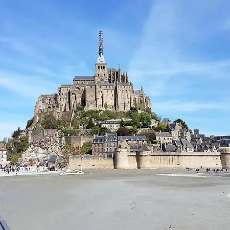 Cozy In Le Vendin Apartman *